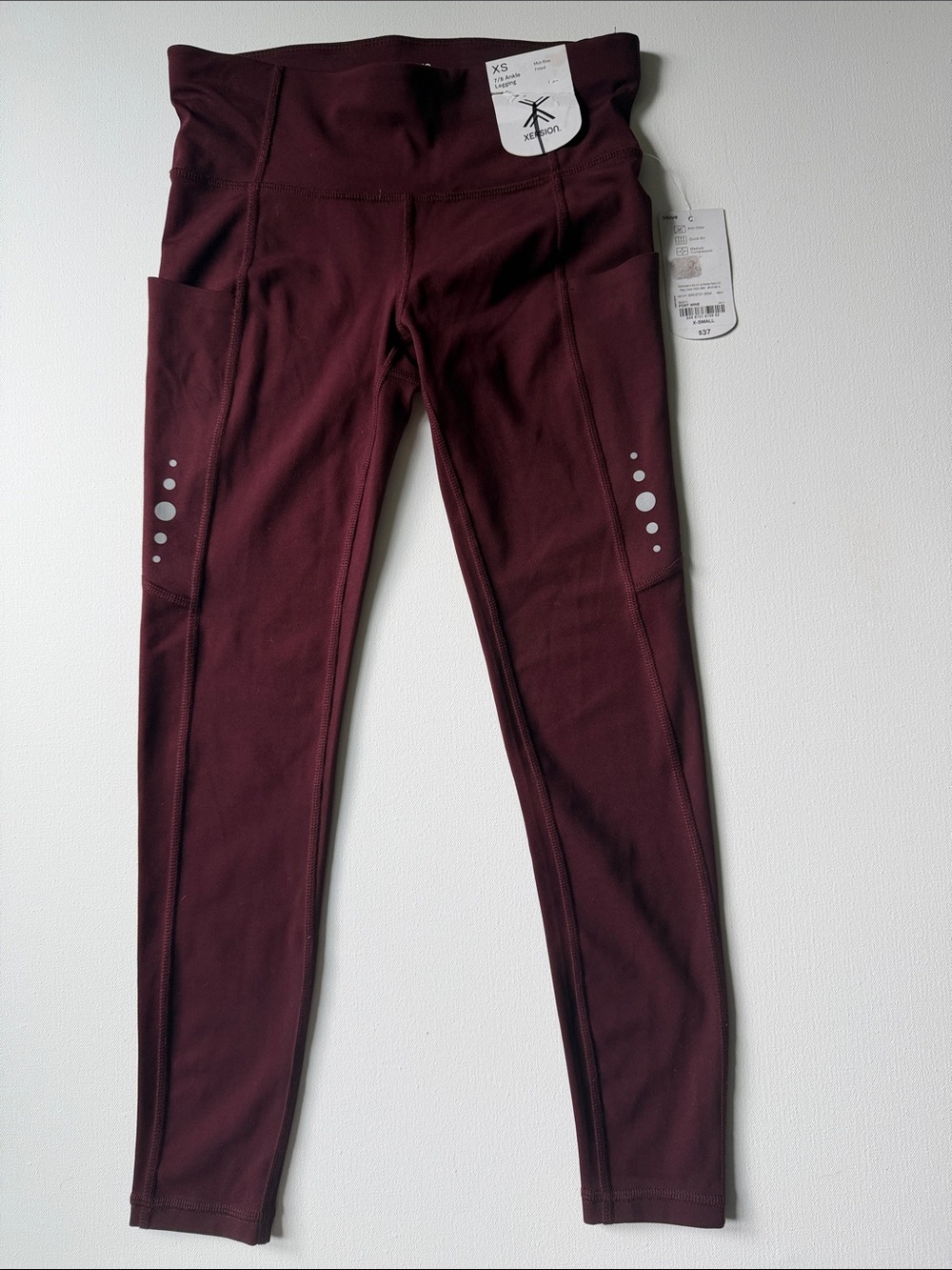 Xersion Women’s Port Wine Side pocket 7/8 Ankle Leggings NWT SZ: XS
